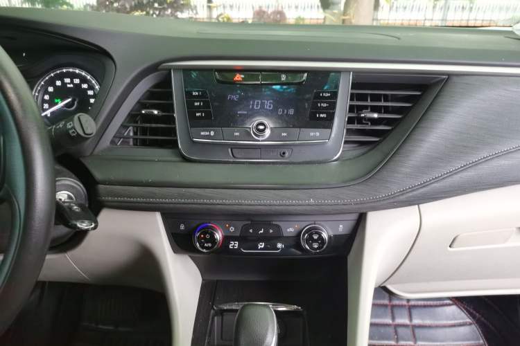 Used Buick GL6 2018 18T 6-Seater Elite Model
