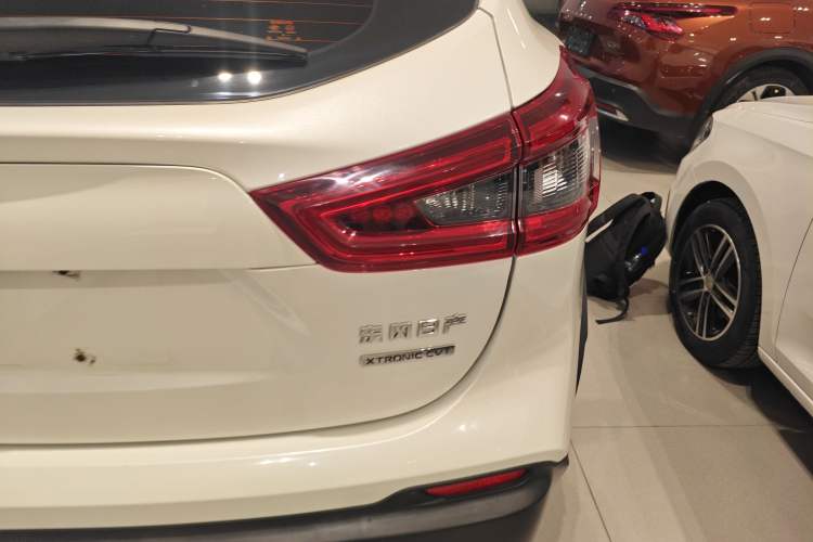 Used Nissan Qashqai 2019 2.0L CVT Luxury Edition Exterior 3