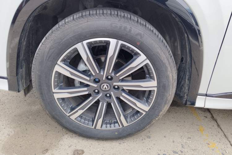 Used CHANGAN CS75 PLUS 2024 3rd Generation Champion Edition 1.5T Intelligent Drive Dynamic Model
