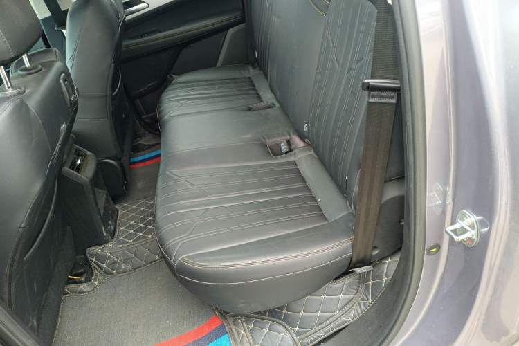 Used Great Wall King Kong Poer 2023 2.0T Automatic Diesel Two-Wheel-Drive Elite Version Flatbed GW4D20M Left Rear Seat