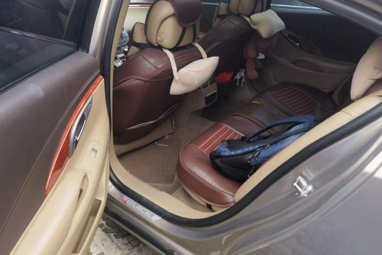 Used Buick LaCrosse 2012 2.4L SIDI Elegant Edition Left Rear Seat