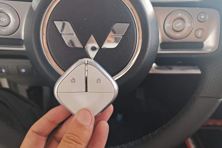 Used Wuling Bingo 2023 333 km Lingxi Connected Version