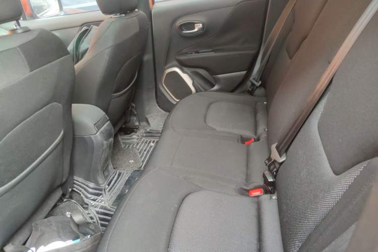 Used Jeep Renegade 2017 180T Automatic High-Energy Version
