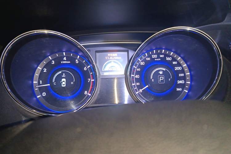 Used Hyundai Sonata 2013 2.4L Automatic Luxury Version China IV Standard