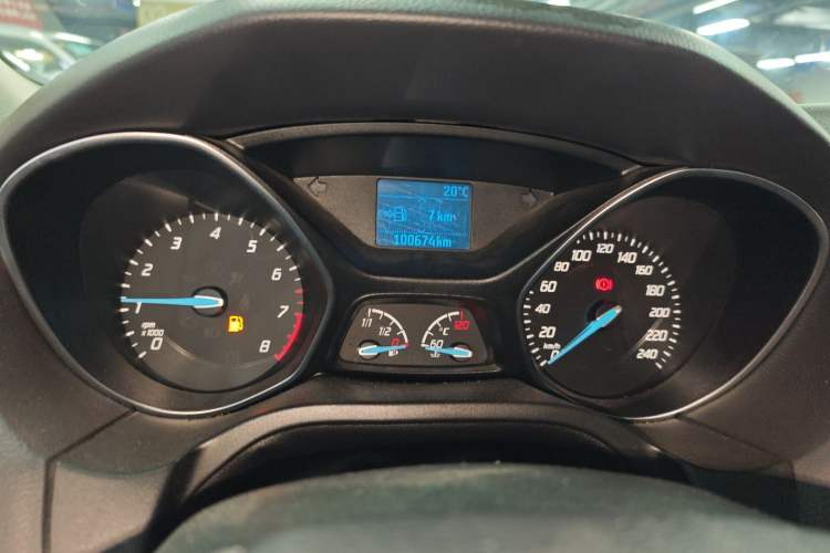 Used Ford Focus 2012 Sedan 1.6L Manual Fashion Edition