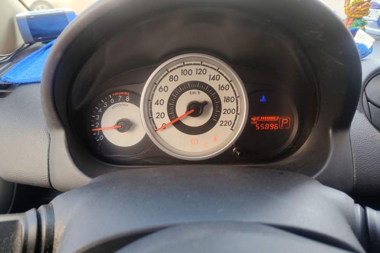 Used Mazda 2 2008 1.5L Automatic Fashion Edition Odometer Close Up