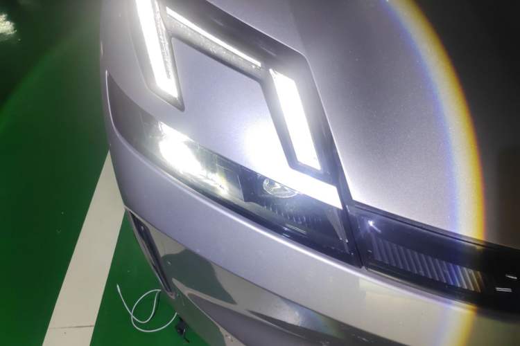 Used Lynk & Co 08 EM-P 2023 245km Ultra-Long Range Halo Right Front Headlight