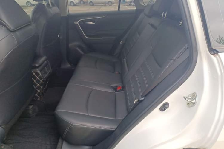 Used Toyota Wildlander 2020 2.0L CVT 4x4 Luxury Edition Left Rear Seat