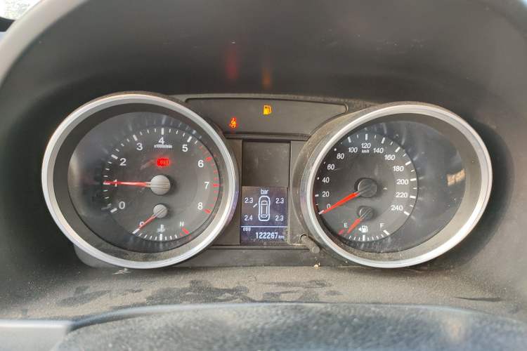 Used Haval H6 2015 Revised Version Sport Edition 1.5T Manual Transmission Two-Wheel Drive Elite Grade Instrument Cluster