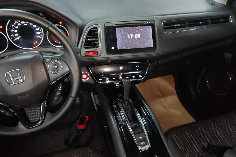 Used Honda Vezel 2015 1.8L CVT 2WD Luxury Model