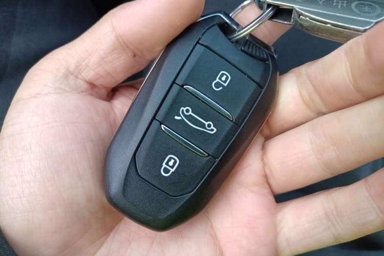 Used Peugeot 408 2022 1.6T Light-Chasing Edition
