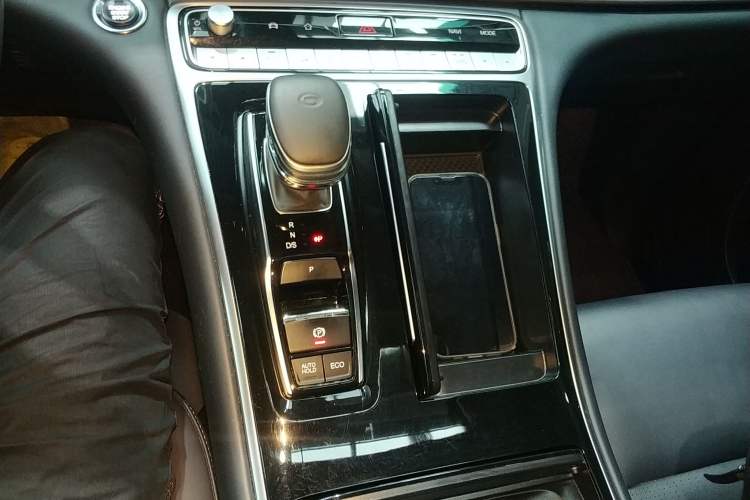 Used GAC Trumpchi M8 2023 Lingxiu Series 390T Ultimate Edition Gear Lever