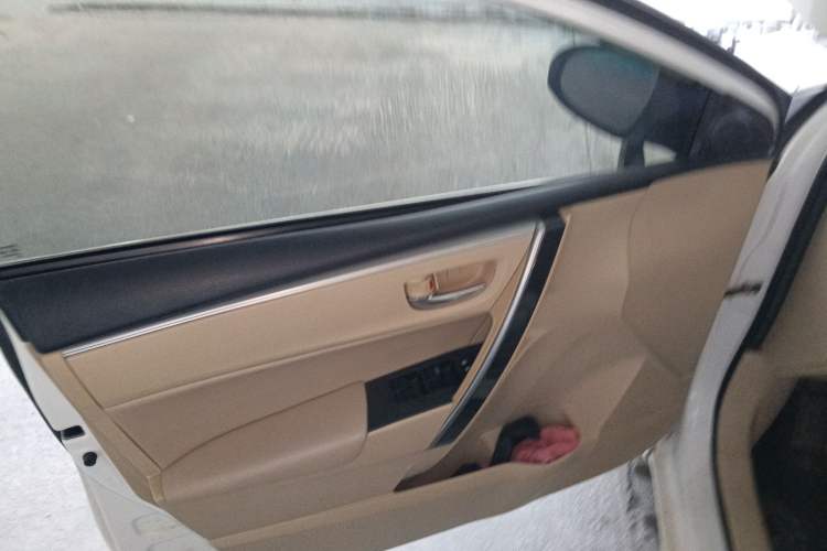 Used Toyota Corolla 2017 1.2T CVT GL-i
