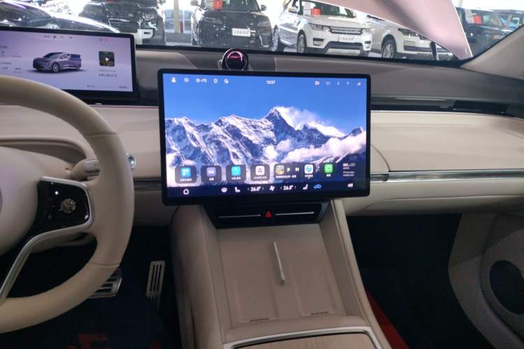 Used Hima Luxeed R7 2024 All-Electric 736 km Ultra