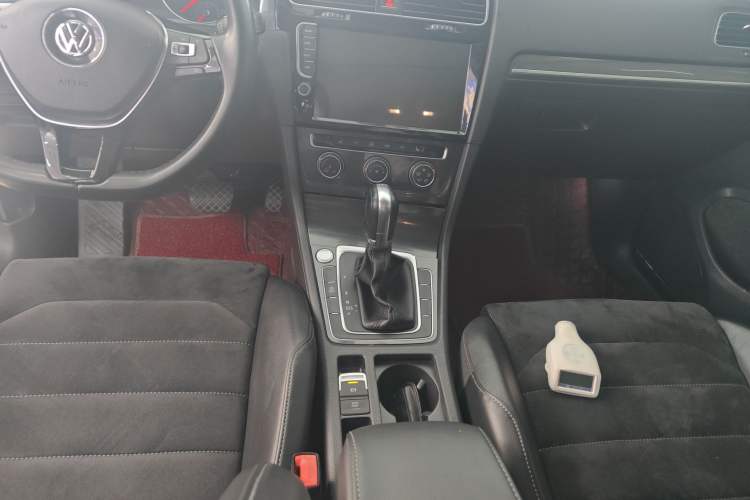 Used Volkswagen Golf 2018 230TSI Automatic Luxury Version