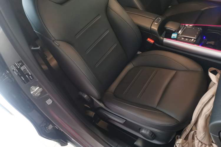 Used Mercedes-Benz GLA 2022 GLA 220 Right Front Seat
