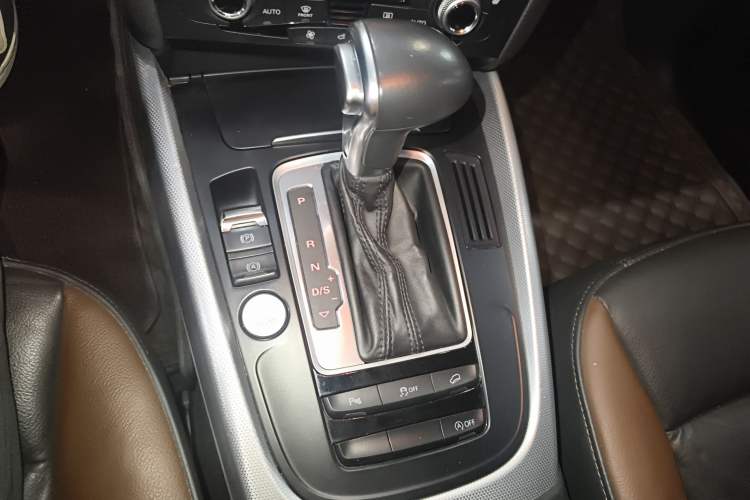 Used Audi Q5 2017 Plus 40 TFSI Technology Model