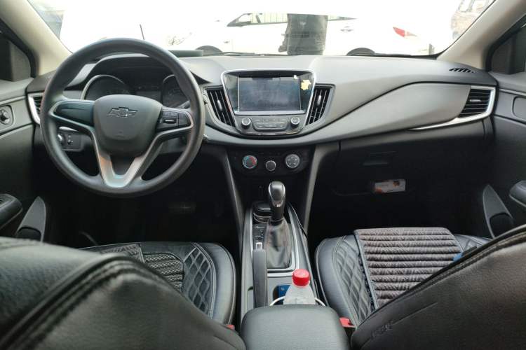 Used Chevrolet Monza 2019 Redline 320T Dual-Clutch Joyful Edition China VI Standard Center Console