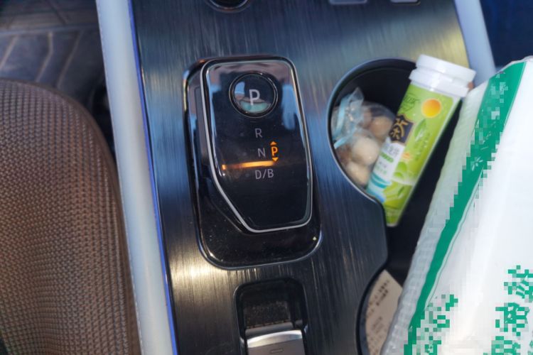 Used Nissan Sylphy 2023 Super Hybrid Electric Drive Ultra-Luxury Model Gear Lever