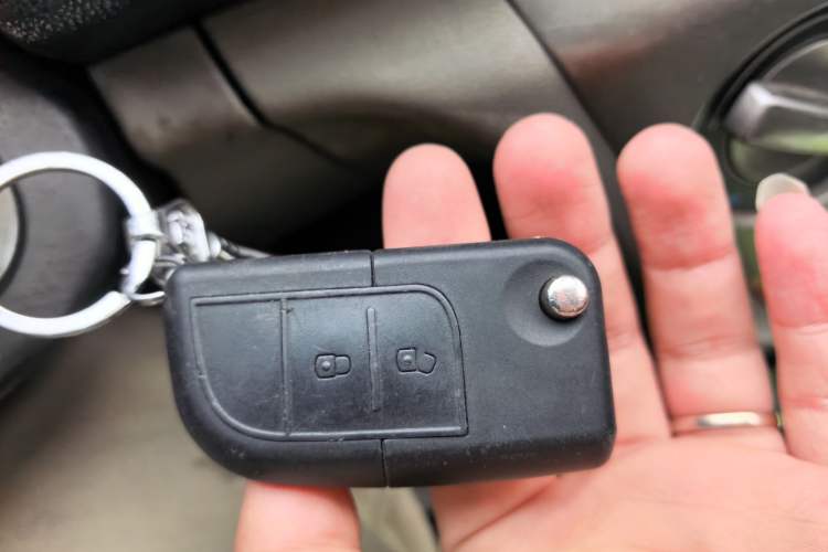 Used CHANGAN Alsvin V3 2012 1.3L Manual Comfort Version China IV Standard