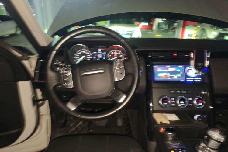 Used Land Rover Discovery 2017 3.0 SC V6 S
