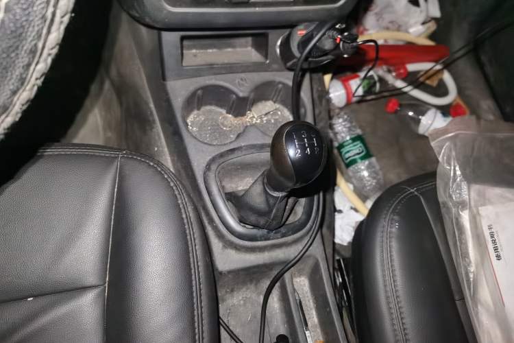 Used Dongfeng Fengon 330 2016 1.5L Manual Enjoyment Model DK15