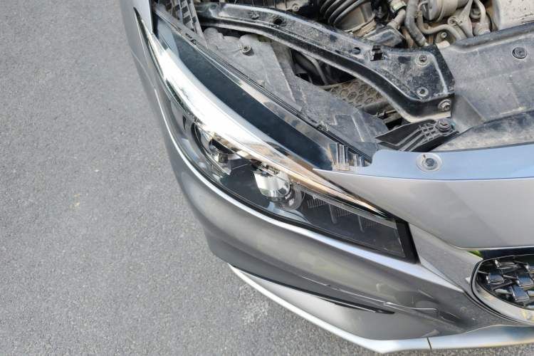 Used MG 6 New Energy 2018 45T E-DRIVE Intelligent Drive Hybrid PILOT Super Internet Edition Right Front Headlight