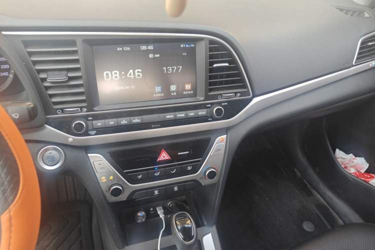 Used Hyundai Elantra (6th Generation / Lingdong) 2016 1.6L Automatic ZhiXuan – Elite Version Audio And AC Panel