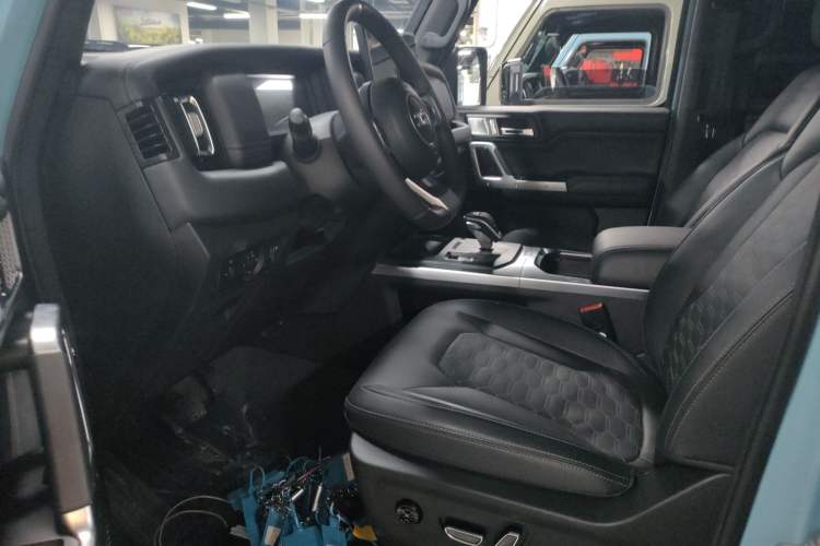 Used 212 T01 2025 2.0T Changfeng