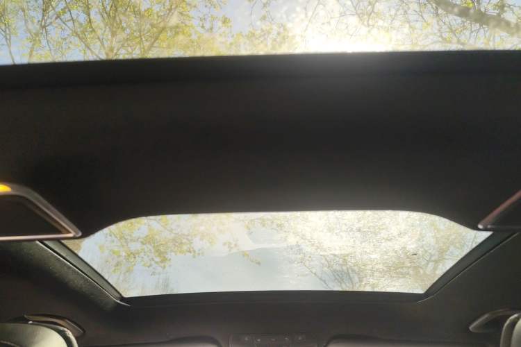 Used Mercedes-Benz GLC 2022 GLC 300 L 4MATIC Dynamic Edition Prestige Model Headliner