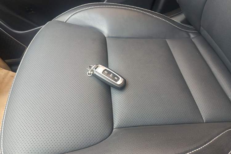 Used Geely Auto Vision X6 2016 1.8L Manual Luxury Model
