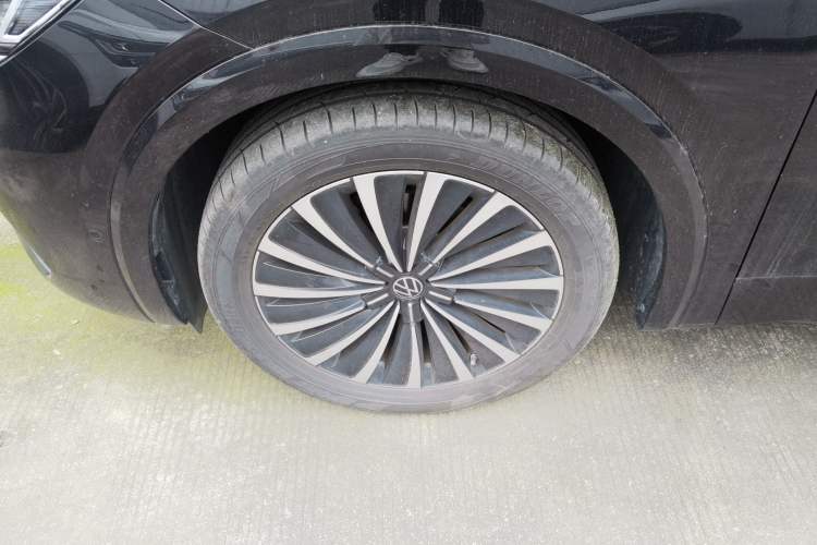 Used Volkswagen Viloran 2024 380TSI Premium Edition