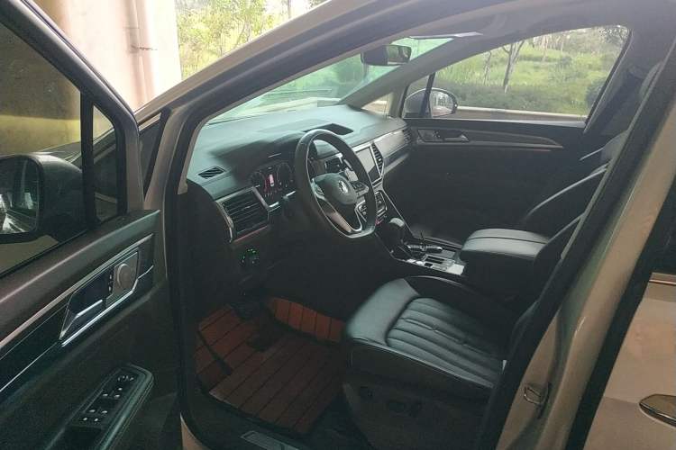 Used Volkswagen Viloran 2020 330TSI Luxury Edition