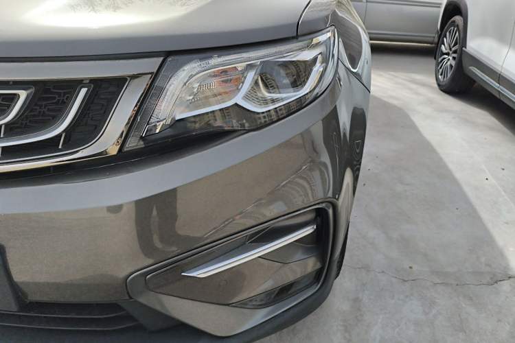 Used Geely Auto Emgrand X7 Sport 2020 1.8TD DCT Two-Wheel Drive Smart Connect 4G-Enabled Version Left Front Headlight