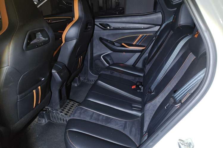 Used CHANGAN OSHAN X5 2022 Sport Edition 1.5T DCT Cyclone Assault Left Rear Seat