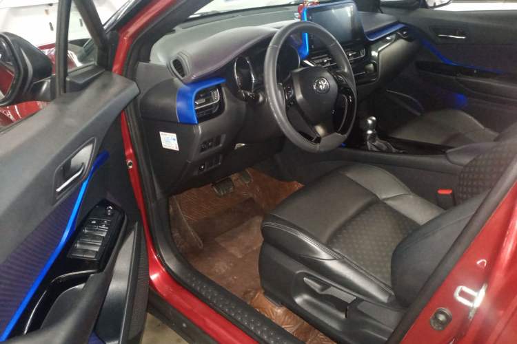 Used Toyota IZOA 2018 2.0L Yichi Version China VI Standard Driver Seat