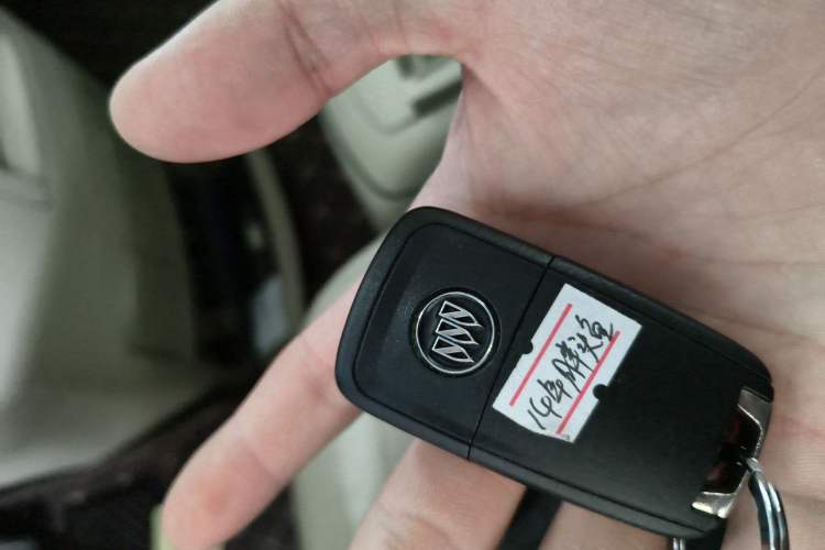 Used Buick GL8 2014 2.4L Executive Edition
