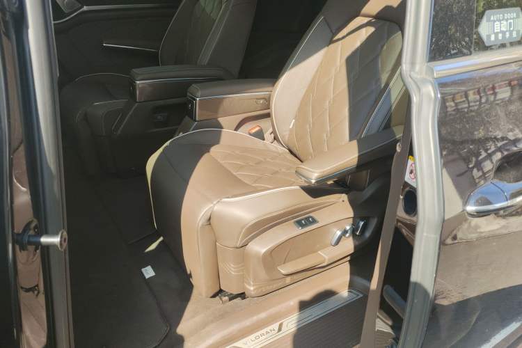 Used Volkswagen Viloran 2020 380TSI Prestige Edition
