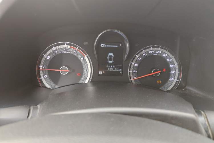 Used Isuzu JLM 2022 2.8T Classic Diesel Two-Wheel Drive Comfort Version with Long Wheelbase – JE493ZLQ6E
