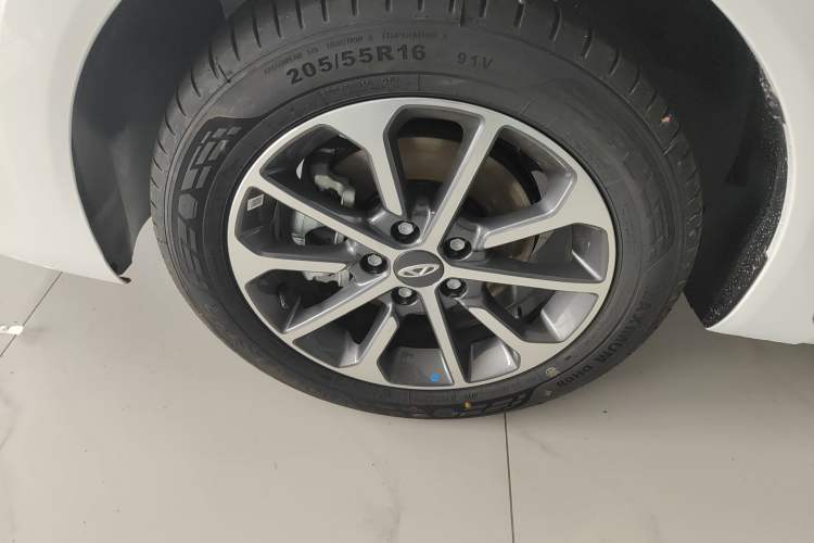 Used Chery Arrizo 5 2025 Excellence Version 1.5L Manual Fashion Edition
