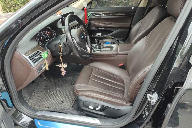 Used BMW 7 Series 2016 730Li Leading Model
