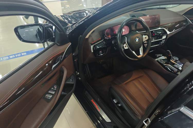 Used BMW 5 Series 2020 525Li Luxury Package Driver Seat