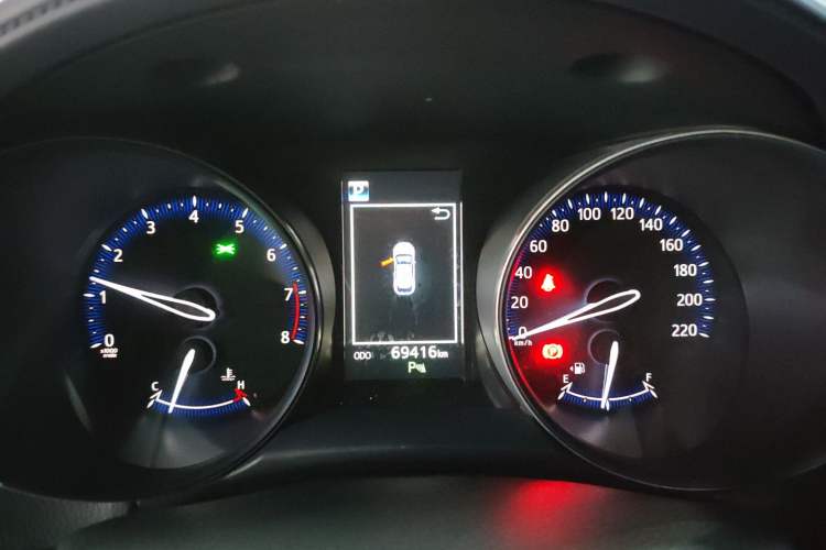 Used Toyota C-HR 2018 2.0L Luxury Sunroof Version China V Emission Standard