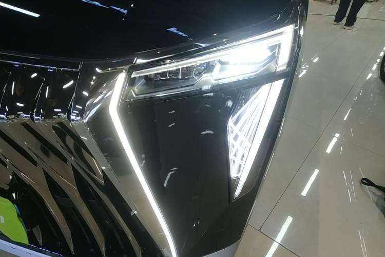 Used GAC Trumpchi M8 2023 Zongshi Series Dual-Motor YuZun Edition Left Front Headlight