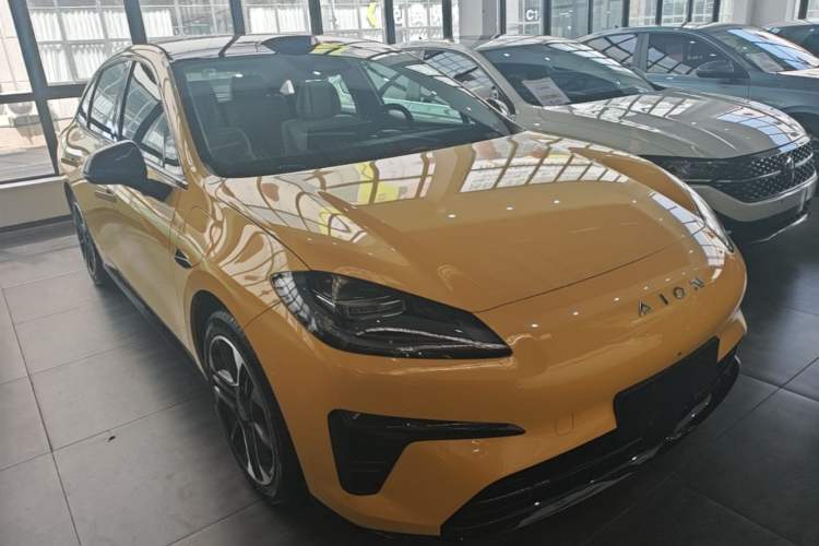 Used AION RT 2025 650 LiDAR Edition Front Right 45 Deg