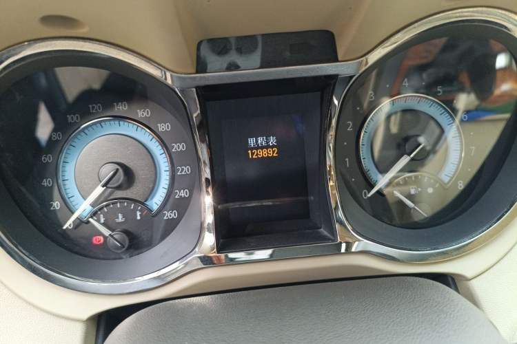 Used Buick LaCrosse 2011 2.4L SIDI Luxury Edition Odometer Close Up