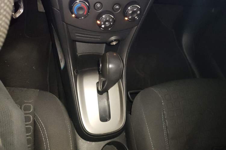 Used Chevrolet Trax 2016 1.4T Automatic Two-Wheel Drive Comfort Version with Sunroof