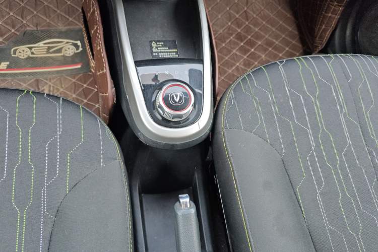 Used CHANGAN OSHAN Benni E-Star 2021 National Edition Xinyi Version (Fast-Charging Edition) Lithium Iron Phosphate (31.95 kWh) Gear Lever