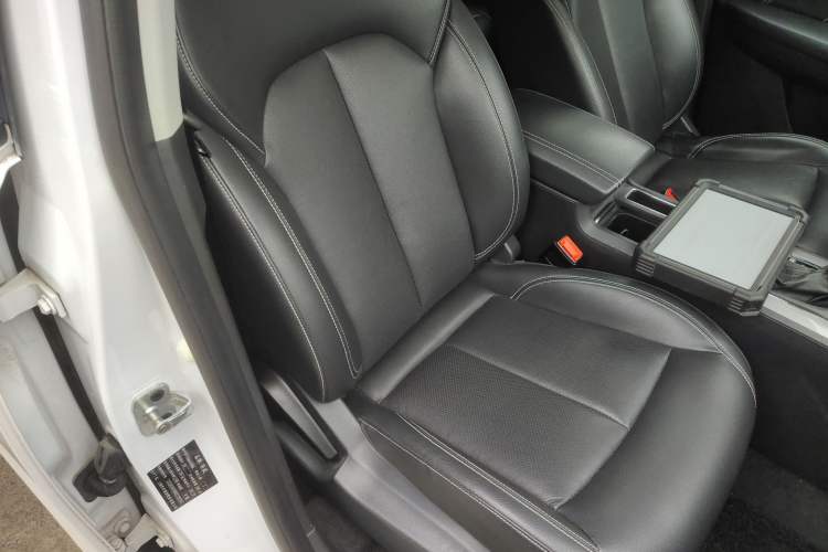 Used Roewe RX5 2016 20T Two-Wheel Drive Automatic Flagship Edition Right Front Seat