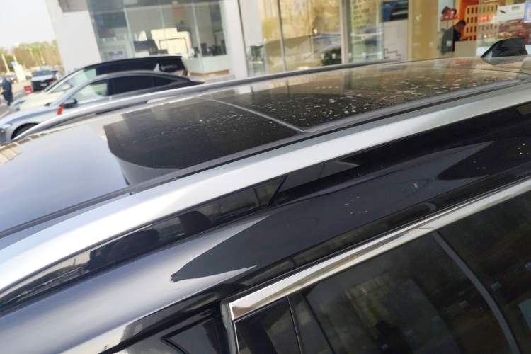 Used Buick Envision 2025 Encore Plus 28T Two-Wheel-Drive Platinum Edition